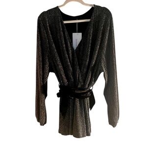 NWT🌺Bloomchic•Shimmer Curvy Girl Mini Dress